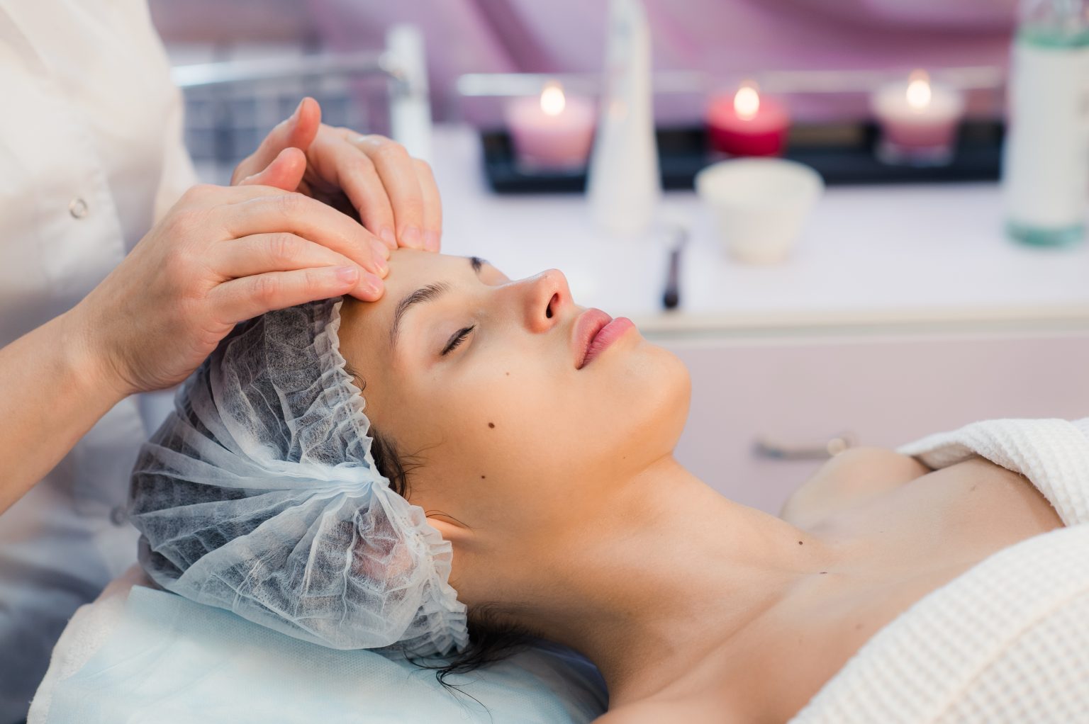 young-beautiful-and-healthy-woman-in-spa-salon-t-2023-11-27-05-16-57-utc-1536x1022